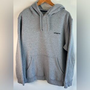 Patagonia Fitz Roy Icon Uprisal Hoodie Mens XL Womens XXL Gray Logo Sweater EUC